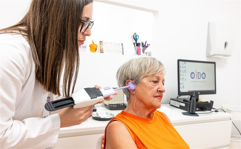 Audífonos intracanales en Oído Centros Auditivos
